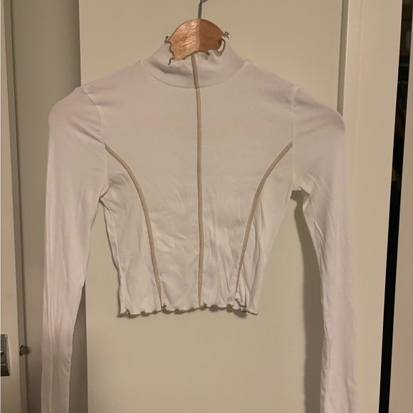 White long sleeve - Picture 1 of 3